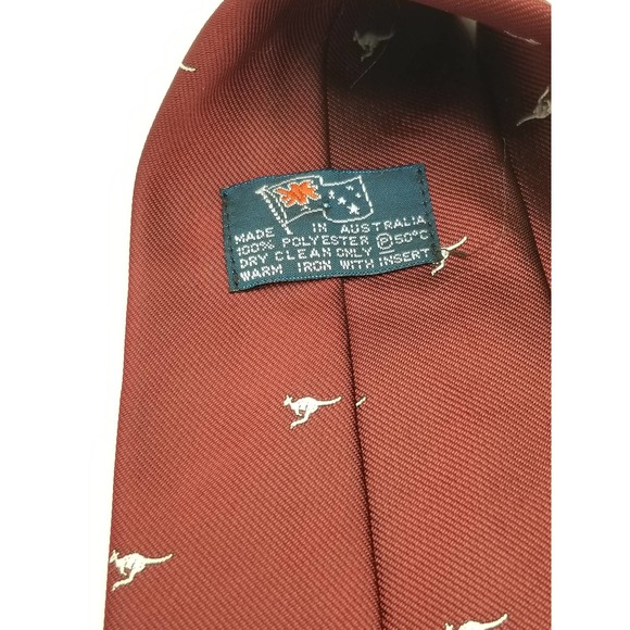 Vintage Jacquard Mens Neck Tie Kangaroo Made in Australia Dark Red polyester - Picture 4 of 4